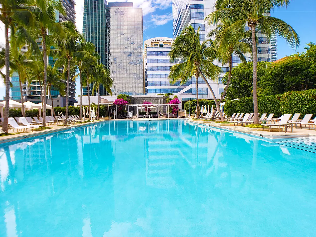 Four Seasons Condo Miami - Pool