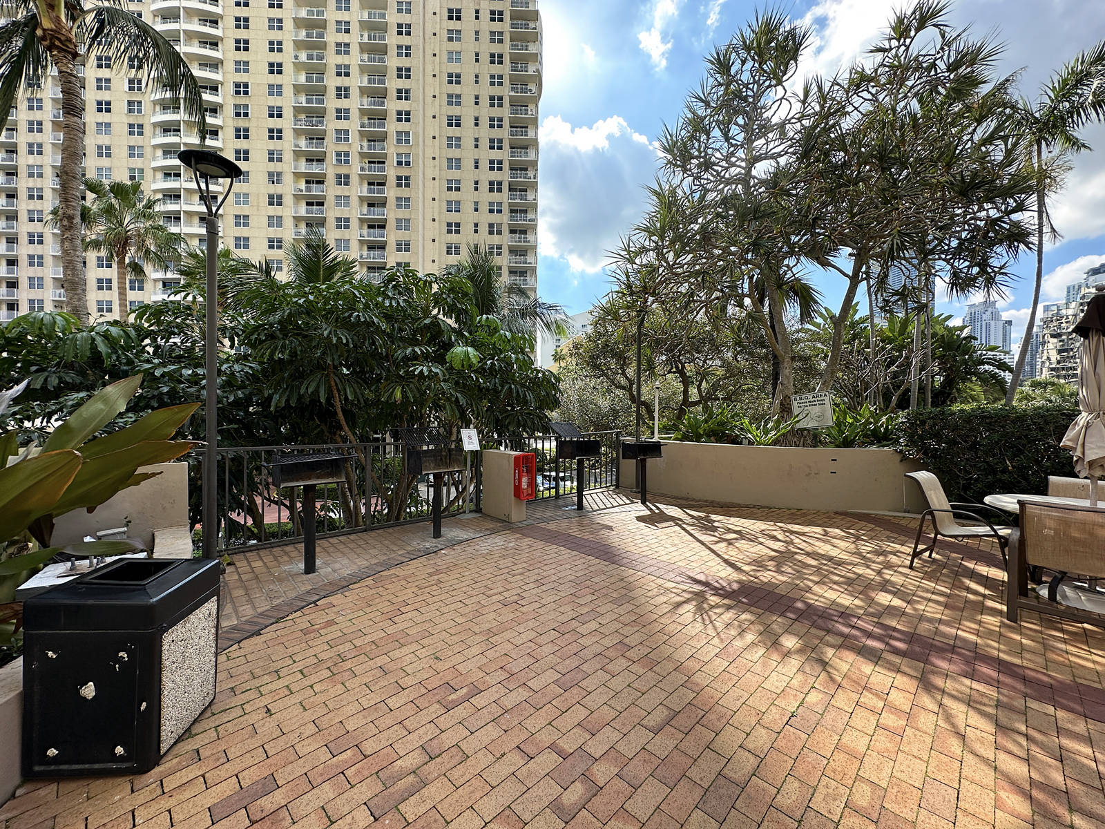 Brickell Key One Condo - BBQ